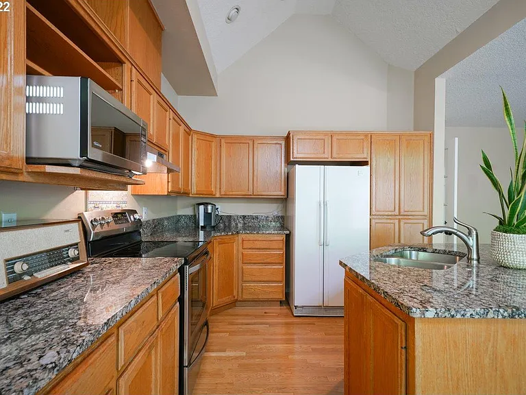 15443 SW Meadowlark Ct — Photo 11