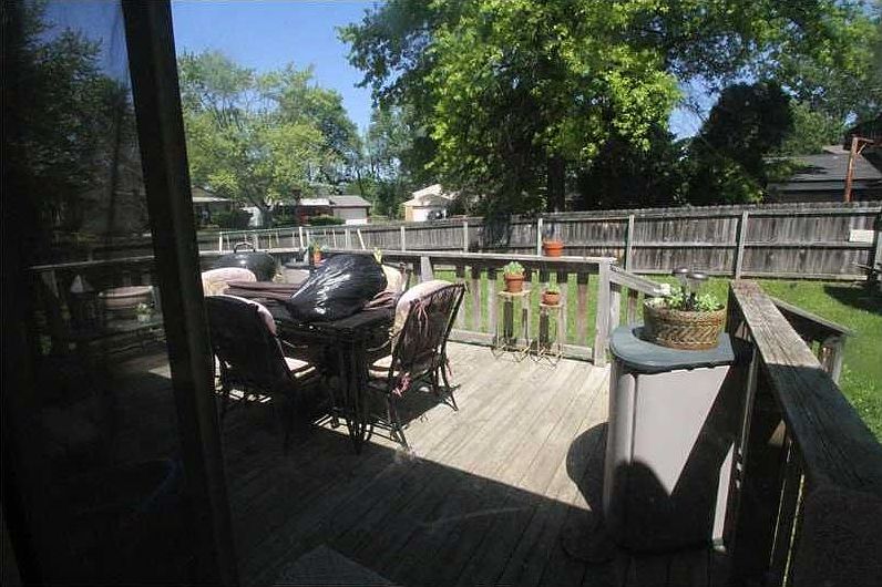2nd image of 3605 Luewan Dr