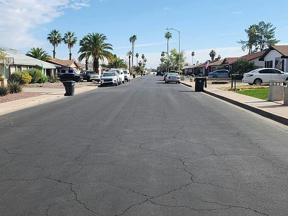 4th image of 860 W Kiva Ave