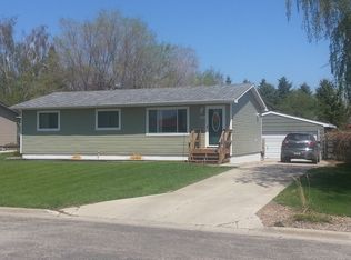 1618 15th St SW, Jamestown, ND 58401