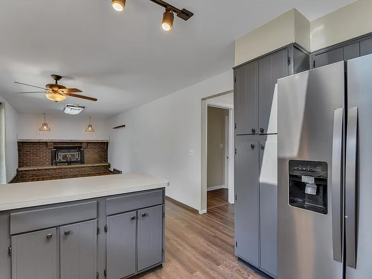 7687 Newman St — Photo 8