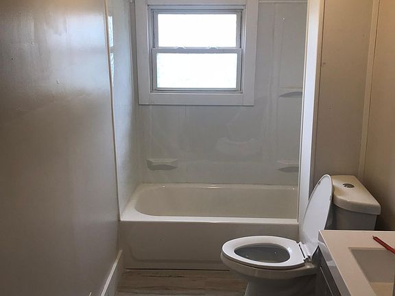 2nd image of 39 Prospect St #39