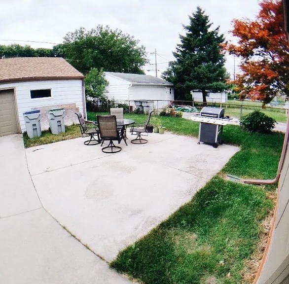 3441 S Iowa Ave — Photo 13