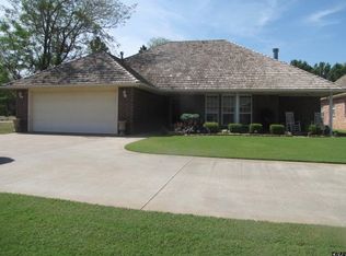 2401 Weycroft, Enid, OK 73703