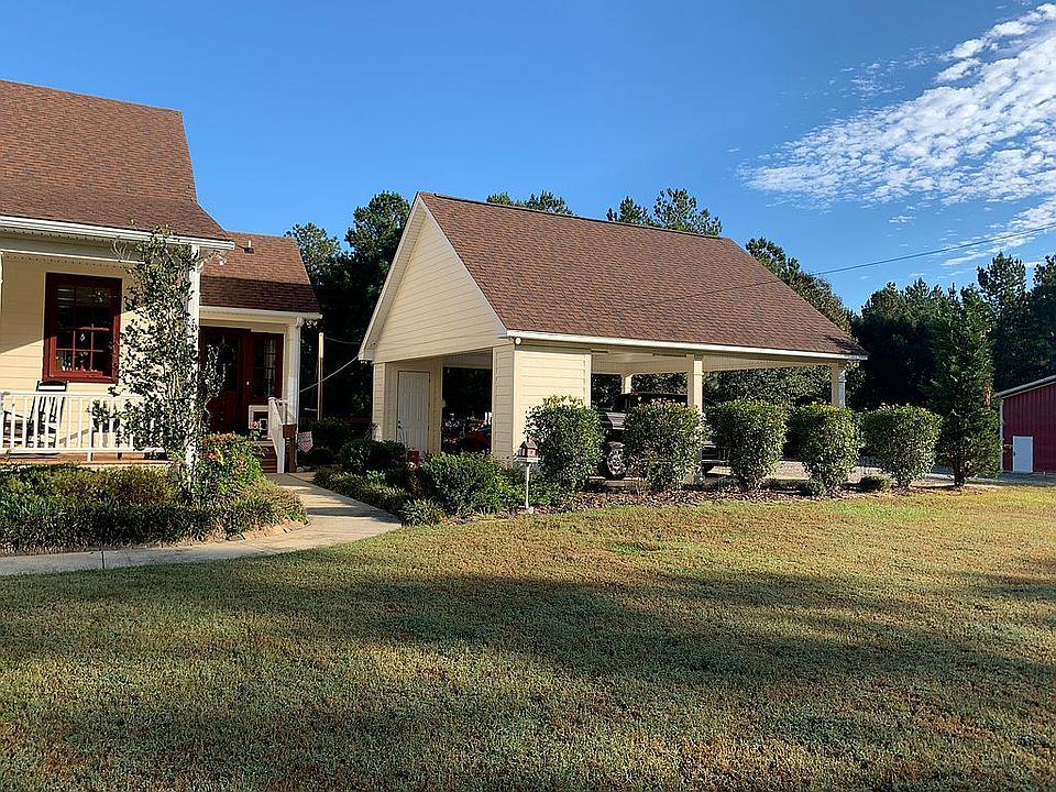 2nd image of 255 Cedar Creek Rd