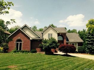 7782 Watford Dr, West Bloomfield, MI 48322