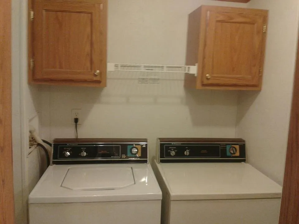 3 bed, $1,550 — Photo 2