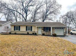 6606 Charlesgate Rd, Sylvania, OH 43560