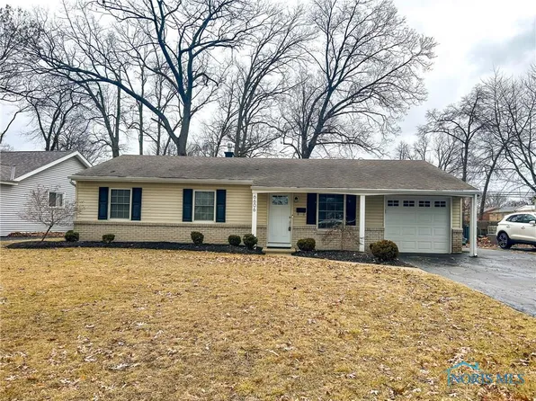 6606 Charlesgate Rd, Sylvania, OH 43560