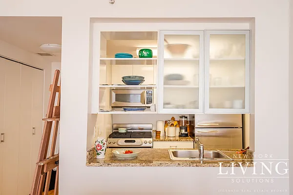 Rented by NY Living Solutions | media 21