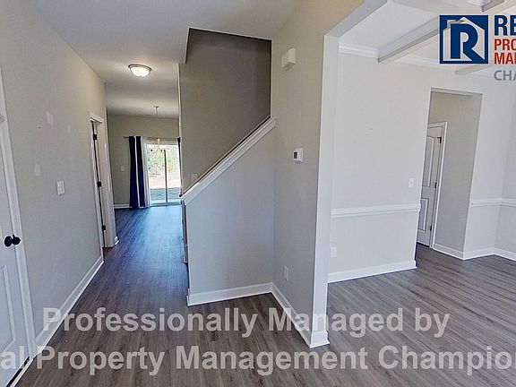 3rd image of 1003 Marston Dr
