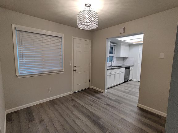 4th image of 1304 Pierce Dr #D