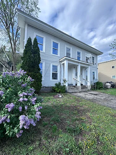 272 Manchester St Photo 1