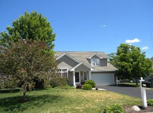 679 Bayfield Rd, Rockton, IL 61072