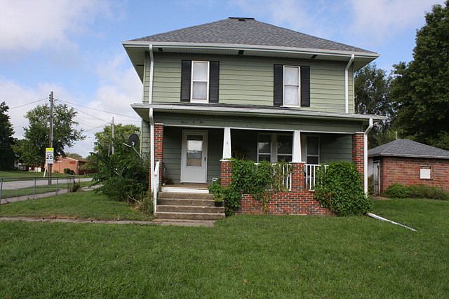 1st image of 1202 Broadway St