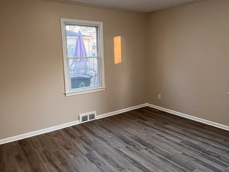 2118 Browning St — Photo 9
