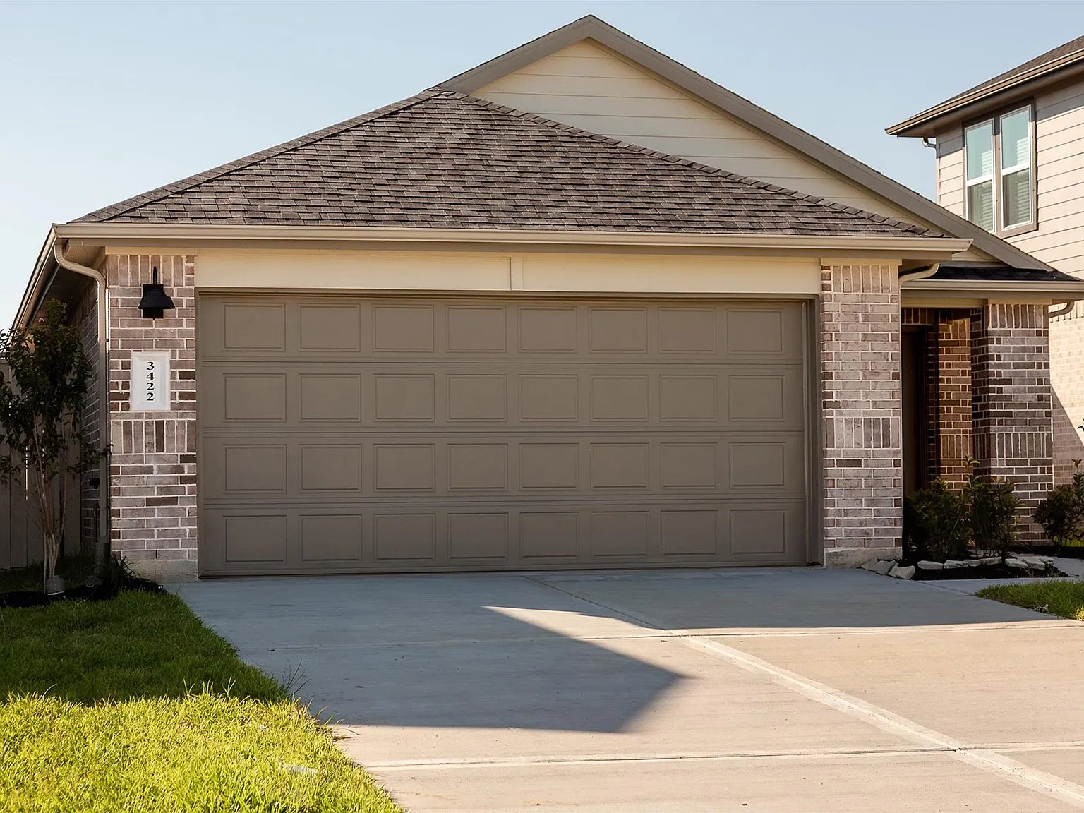3 bed, 2.0 bath, $2,500 — Photo 1