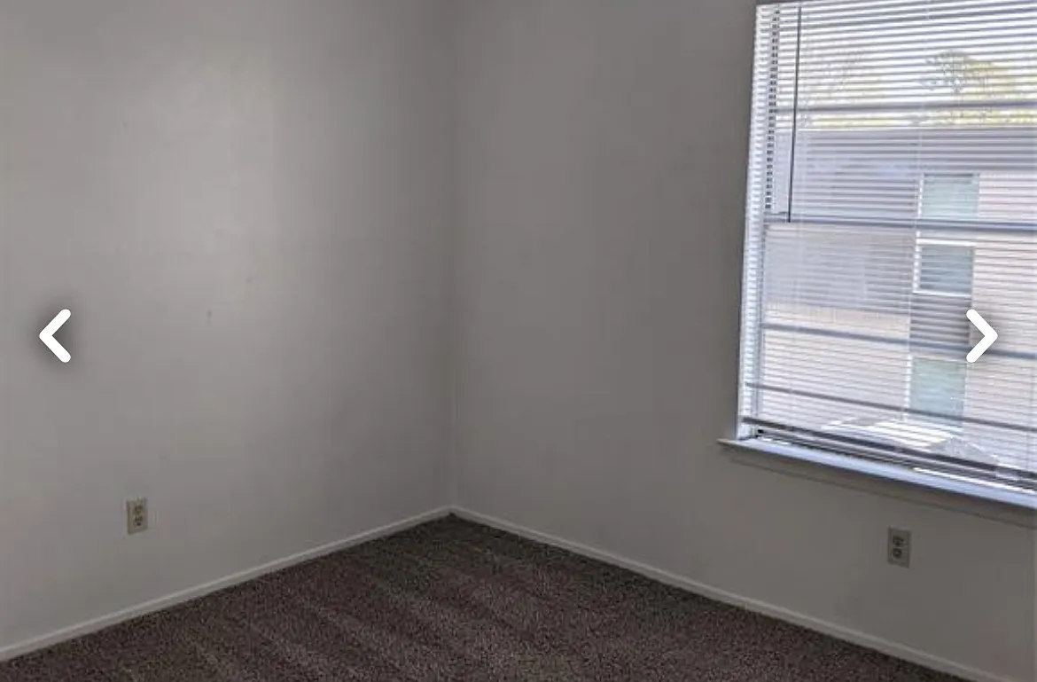 2 bed, 1.5 bath, 882 sqft, $859 — Photo 2