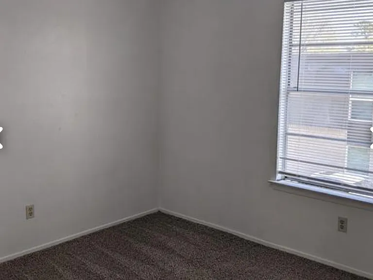 901 S Mesquite St — Photo 2