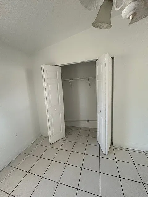 3 bed, 1366 sqft, $2,200 — Photo 4