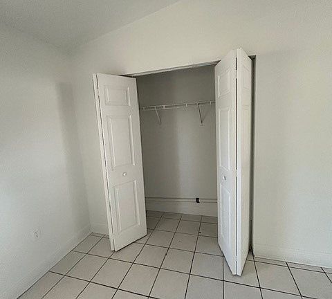 4th image of 1052 Highland St