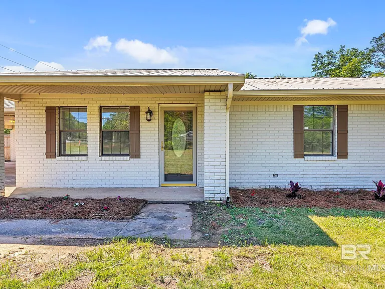 11964 Stroh Rd — Photo 10