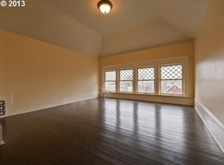 1134 NW 25th Ave APT C, Portland, OR 97210