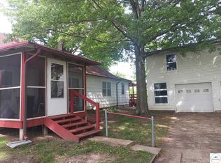 4102 E 32nd St, Sedalia, MO 65301