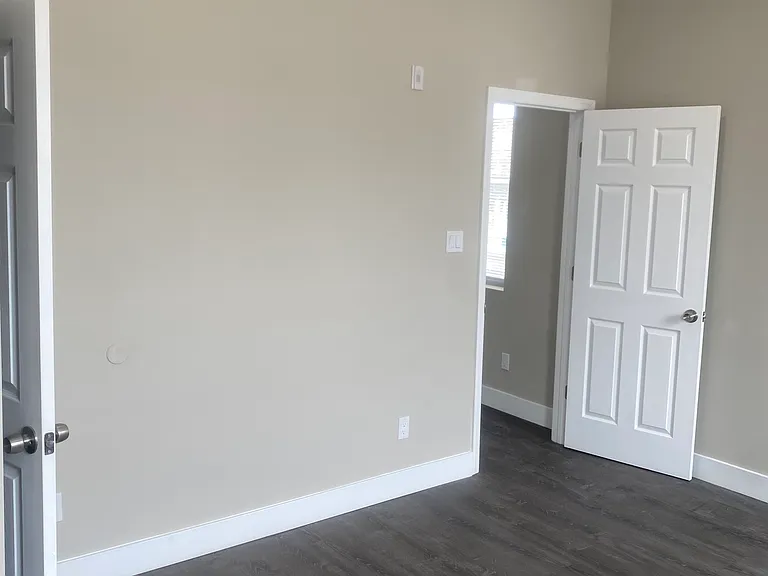 546 W Olney Ave #2 — Photo 8