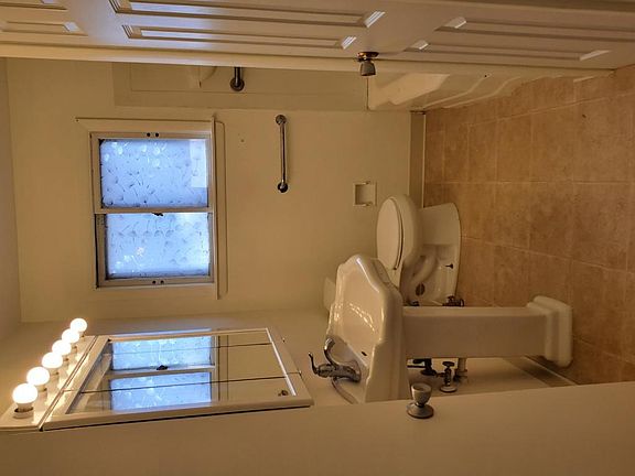 5th image of 428 Hillridge Dr
