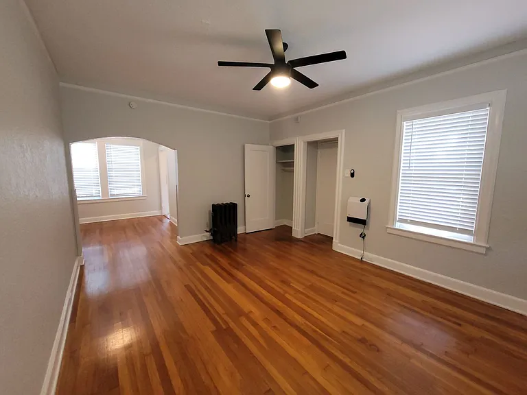 703 W French Pl — Photo 4