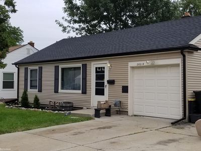 26014 Waldorf St, Roseville, MI, 48066