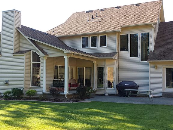 3rd image of 18821 E Crestwood Ln