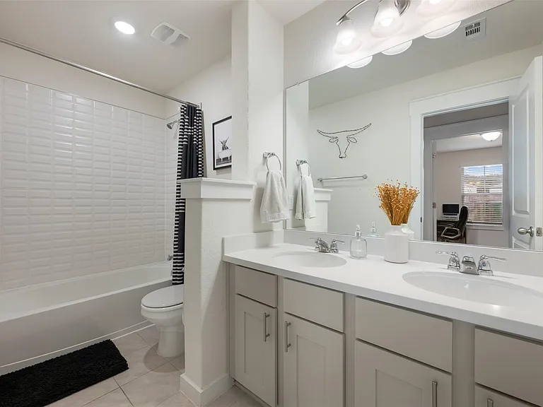 8204A Prairie Rye Dr — Photo 23