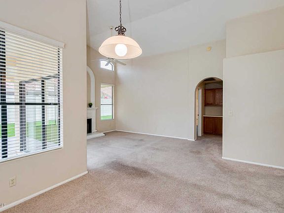 5th image of 188 W Vera Ln