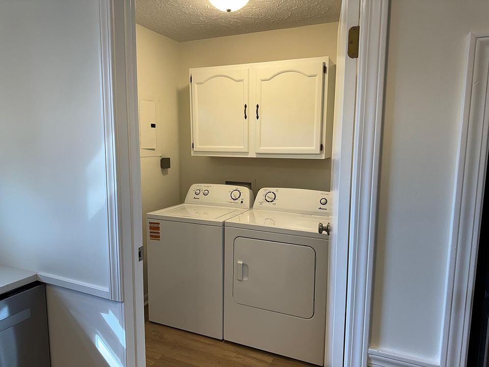 2nd image of 313-315 E Michigan St #313