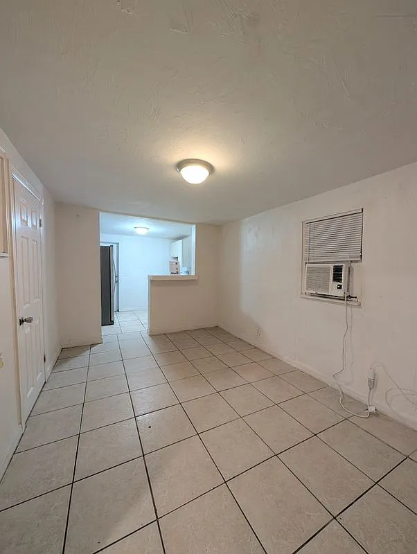 2 bed, 1.0 bath, 530 sqft, $1,175 — Photo 1