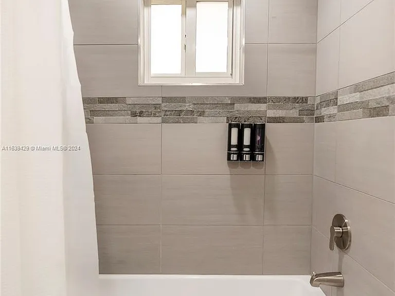 18606 SW 100th Ave #18606 — Photo 23