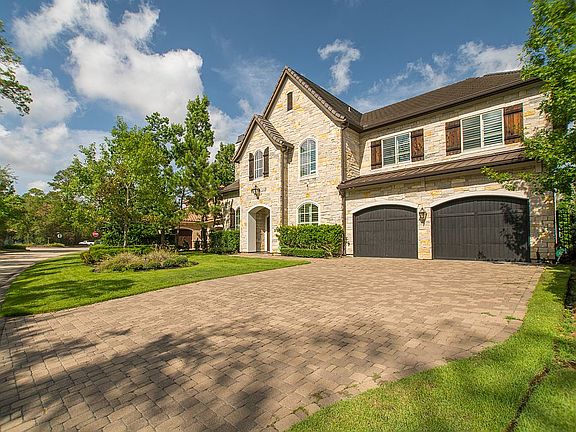 2nd image of 27 Johnathan Landing Ct