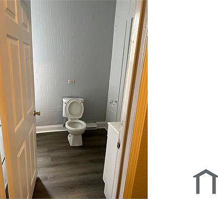 3rd image of 2124 Griffiths Ave