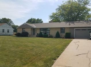 105 S Cedar St, Hooper, NE 68031