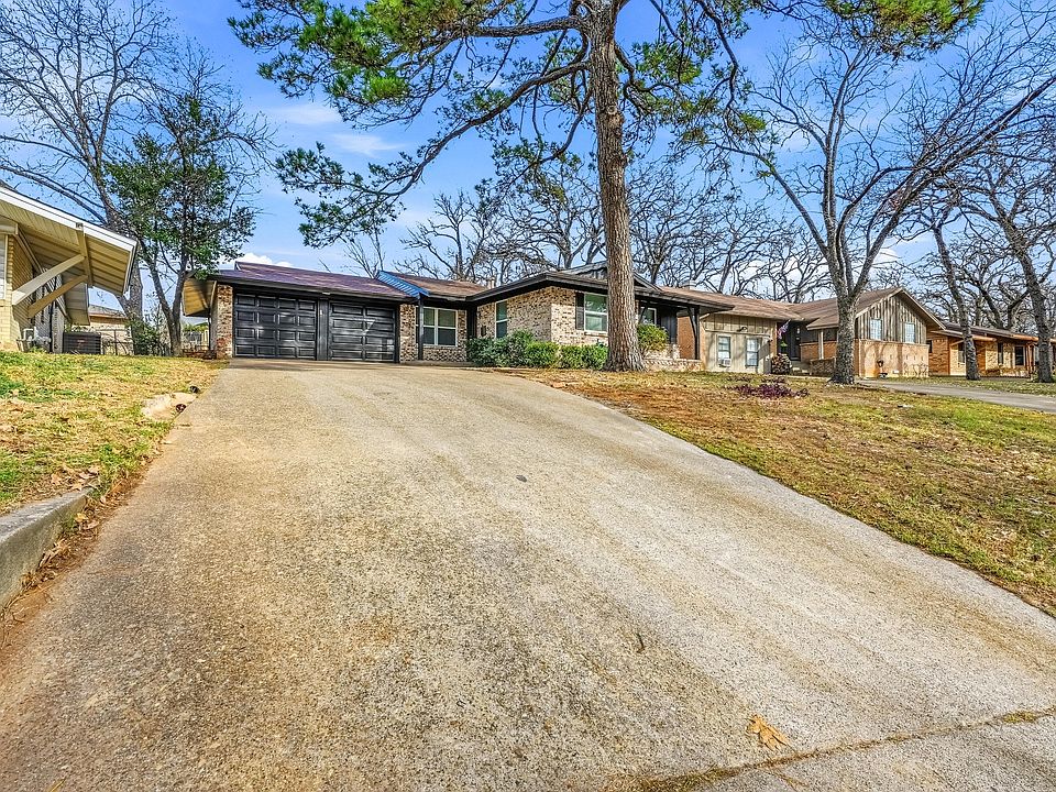 1st image of 2209 Normandy Dr