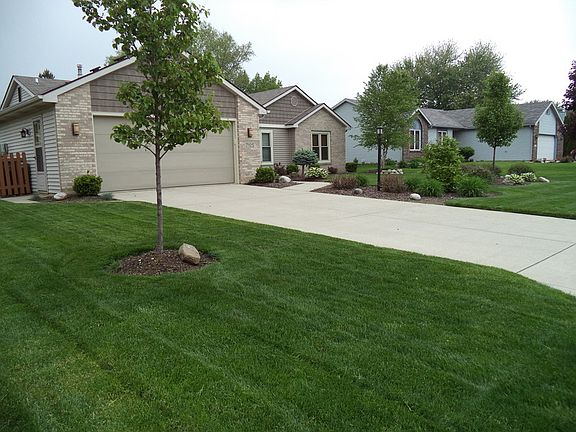 5th image of 7925 Woodcreek Ln