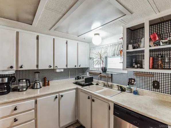 203 Bright Creek Ln, Oceanside, CA 92056