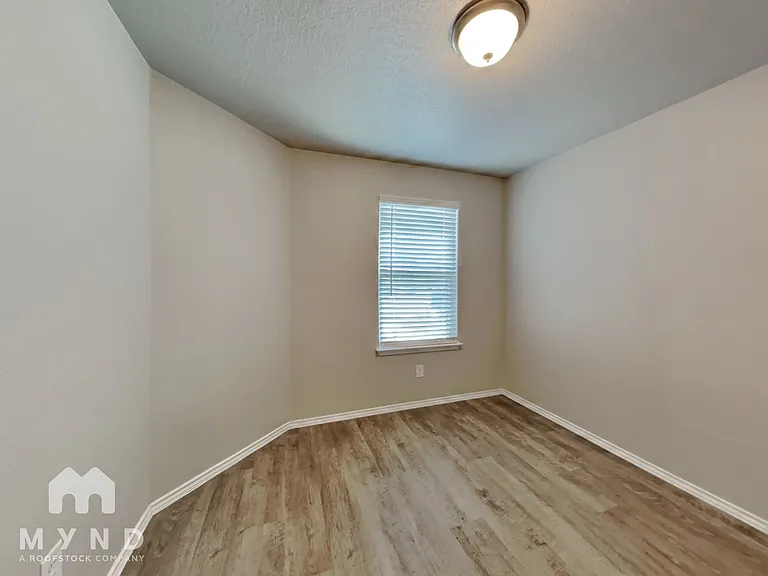 210 Savage St — Photo 14