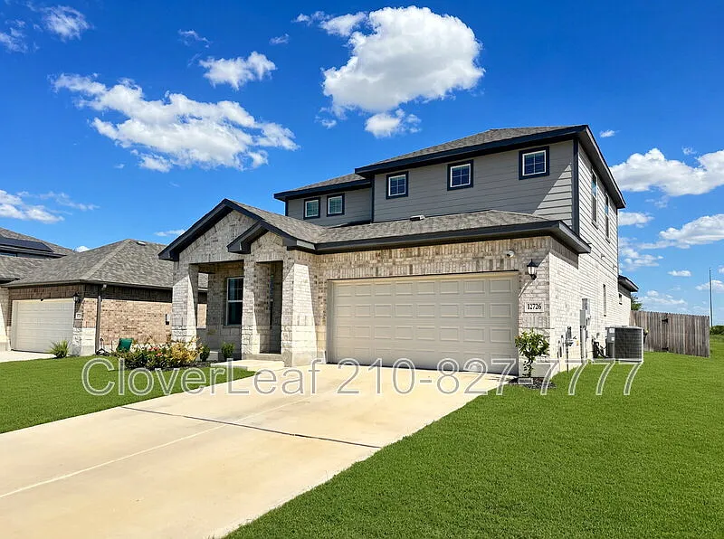 4 bed, 2.5 bath, 2416 sqft, $2,397 — Photo 3