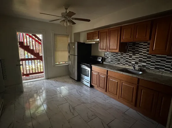 19 Alvord Ave #2L, Chicopee, MA 01020