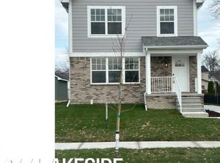 22009 Lakeview St, Saint Clair Shores, MI 48080