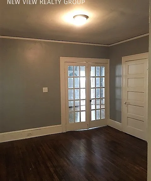 1025 Ambassador St — Photo 6