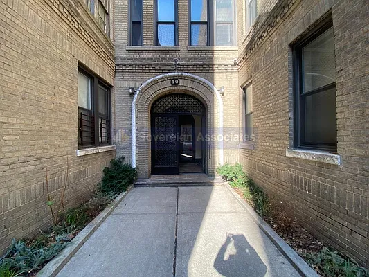 Rented by Sovereign Associates | media 4